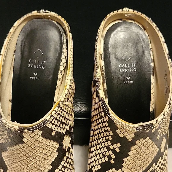 Call It Spring Python print mules - Picture 3 of 11